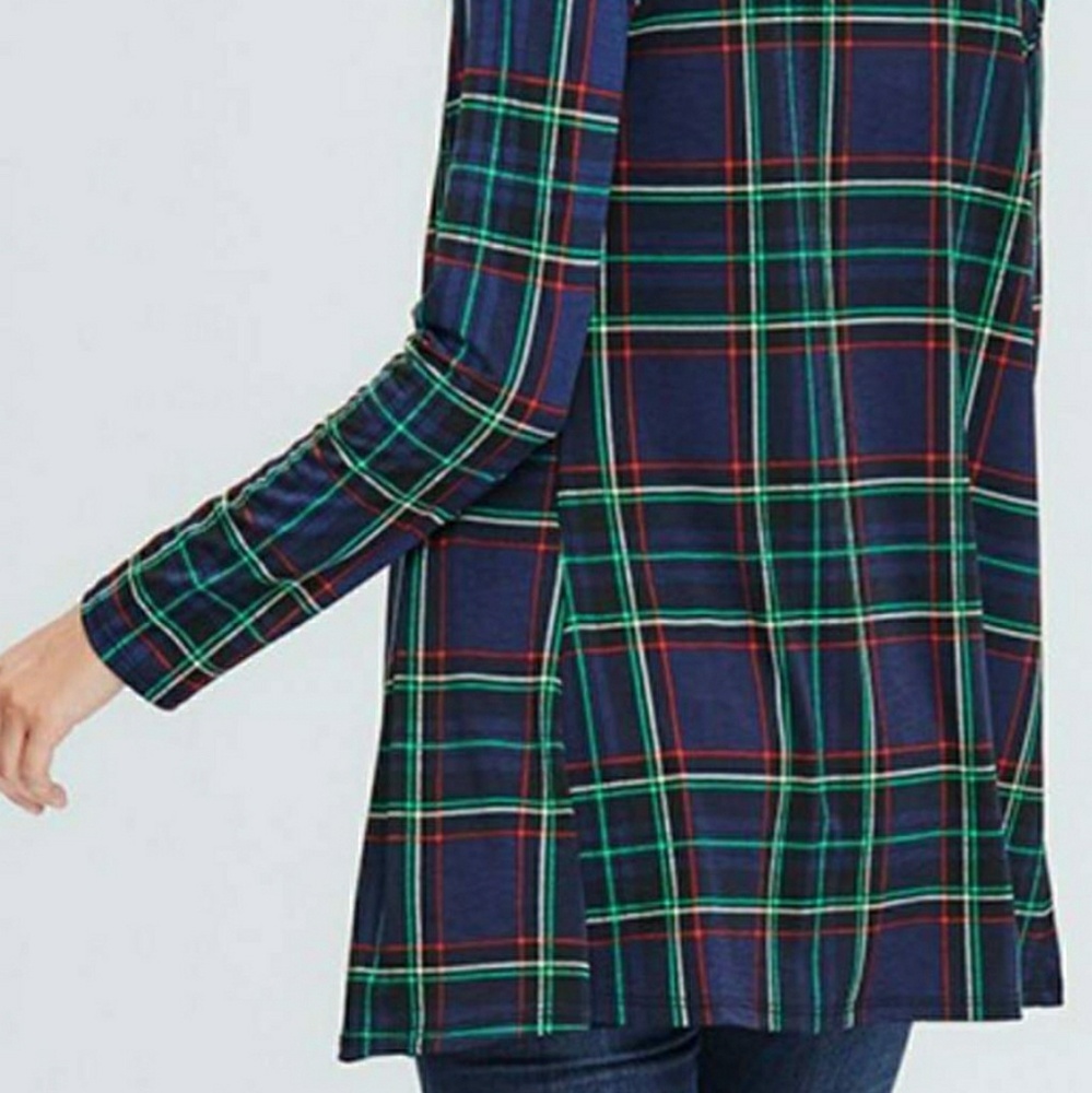 Super cute blue/green plaid cardigan